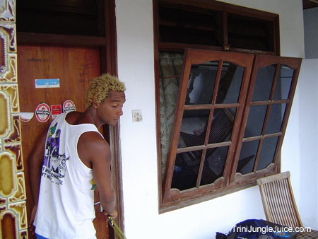 bali2004-043
