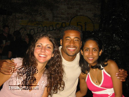 localuna04-18
