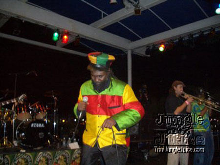 rootsfest04-010