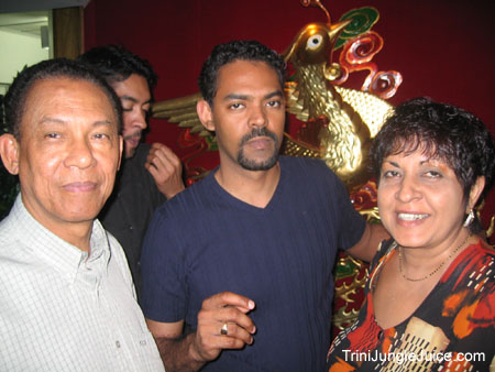trinijan04fam-19
