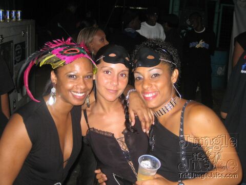 eyeswideshut05-08