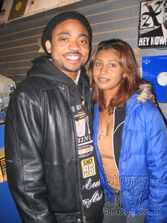 machel_signing-05