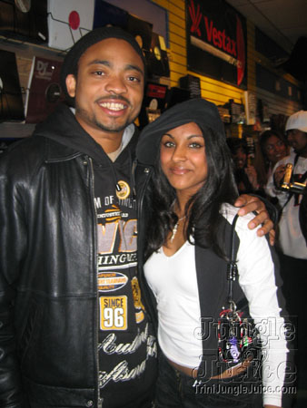 machel_signing-08