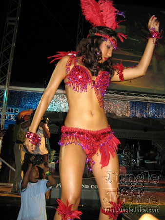 poison_2k6_launch-041