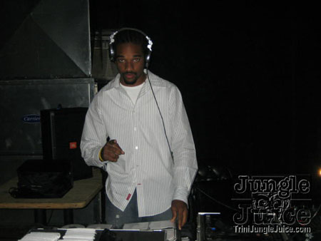 rumors_dc-31