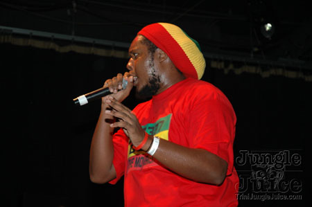sisters_of_soca-02