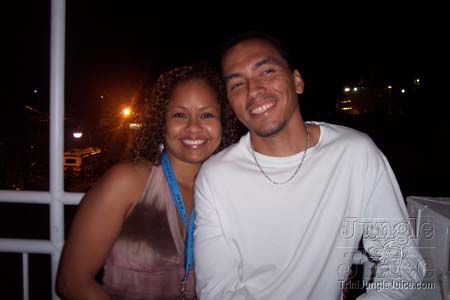 soca_on_rooftop-02