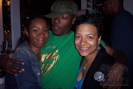 soca_on_rooftop-08