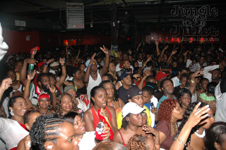 ac_ny_2006-054