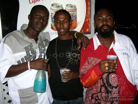 amnesia_2006-186