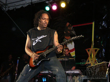 amnesia_2006-189