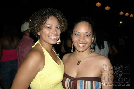 beach_house_carnival_2006-121