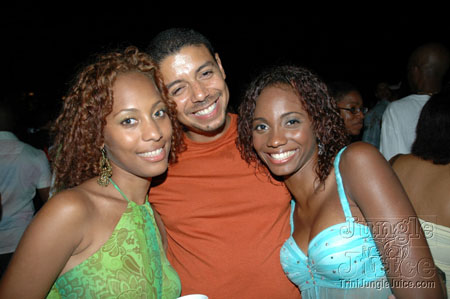 beach_house_carnival_2006-147