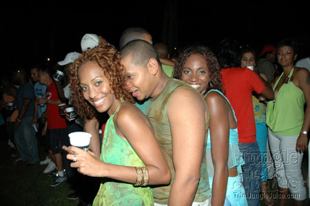 beach_house_carnival_2006-148