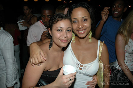 beach_house_carnival_2006-158