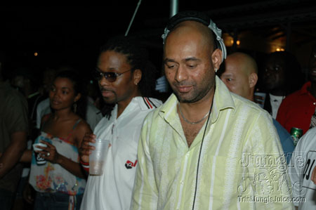 beach_house_carnival_2006-172