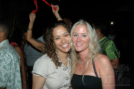 beach_house_carnival_2006-173