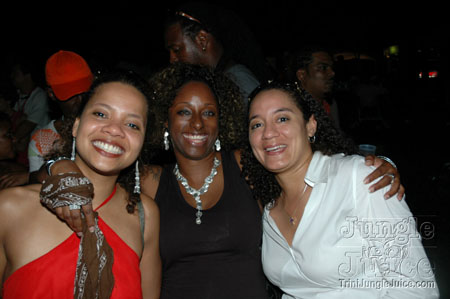 beach_house_carnival_2006-174