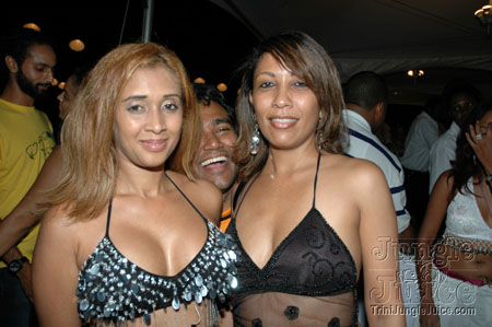 beach_house_carnival_2006-186