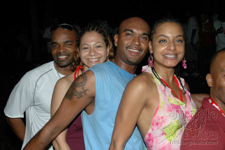 beach_house_carnival_2006-192