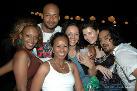 beach_house_carnival_2006-204