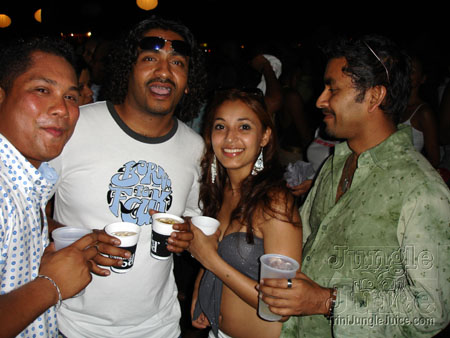 beach_house_carnival_2006-218