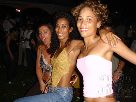 beach_house_carnival_2006-219