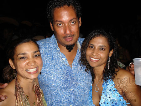 beach_house_carnival_2006-249
