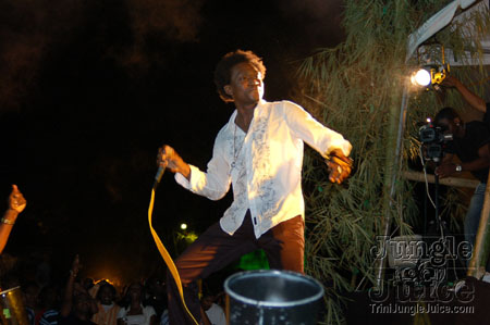 caution_2006-55