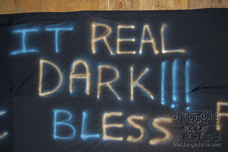 dark-30
