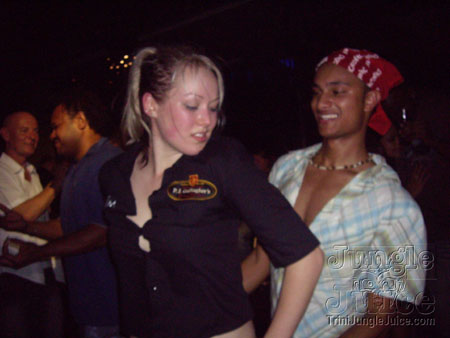 escape_2_soca-11