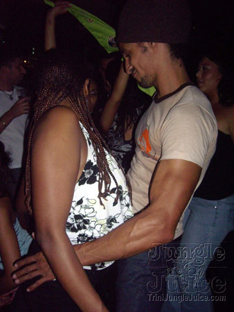 escape_2_soca-12