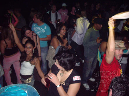escape_2_soca-23