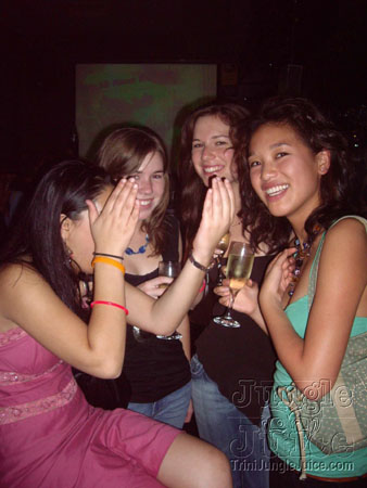 escape_2_soca-30