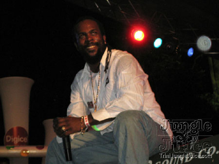 glow_exotica_2006-39