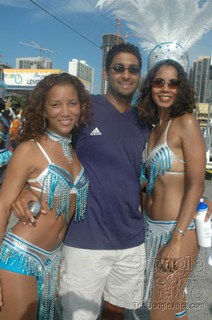 miami_carnival_2006_pt2-077