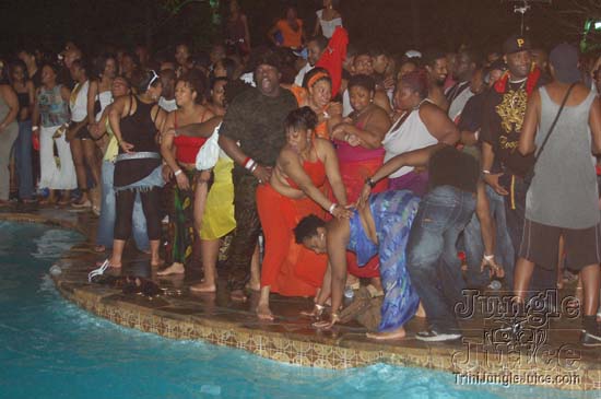 taboo_2006-111
