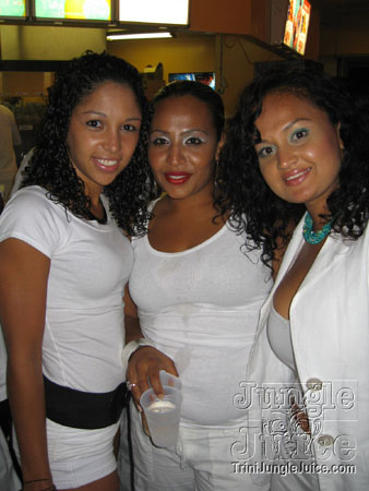 whiteout11-002