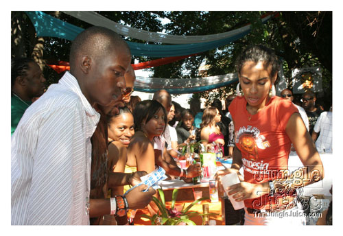 amnesia_ny_2007-053