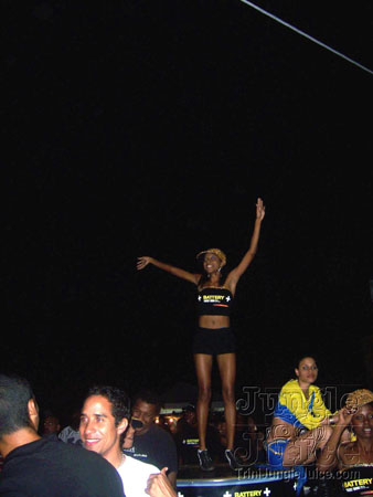 bazoodee_friday_2k7-030