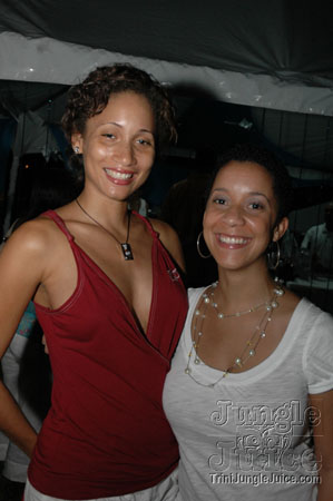 beach_house_carnival_2007-109