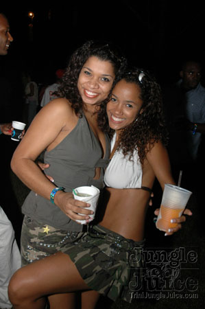 beach_house_carnival_2007-110