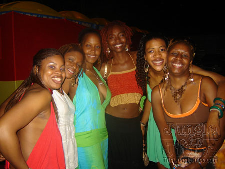 beach_house_carnival_2007-118