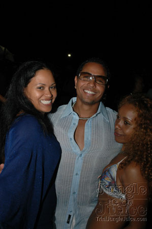 beach_house_carnival_2007-134