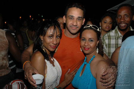 beach_house_carnival_2007-143