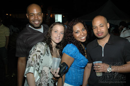 beach_house_carnival_2007-160