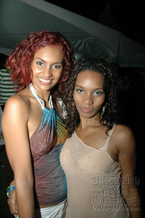 beach_house_carnival_2007-162