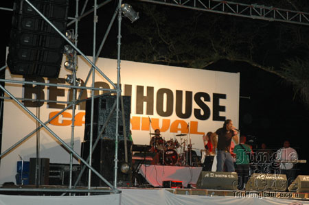 beach_house_carnival_2007-167