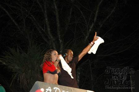 beach_house_carnival_2007-170
