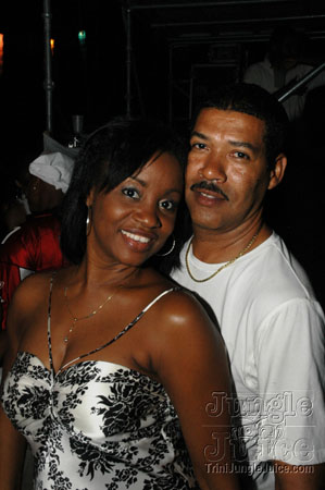 beach_house_carnival_2007-178